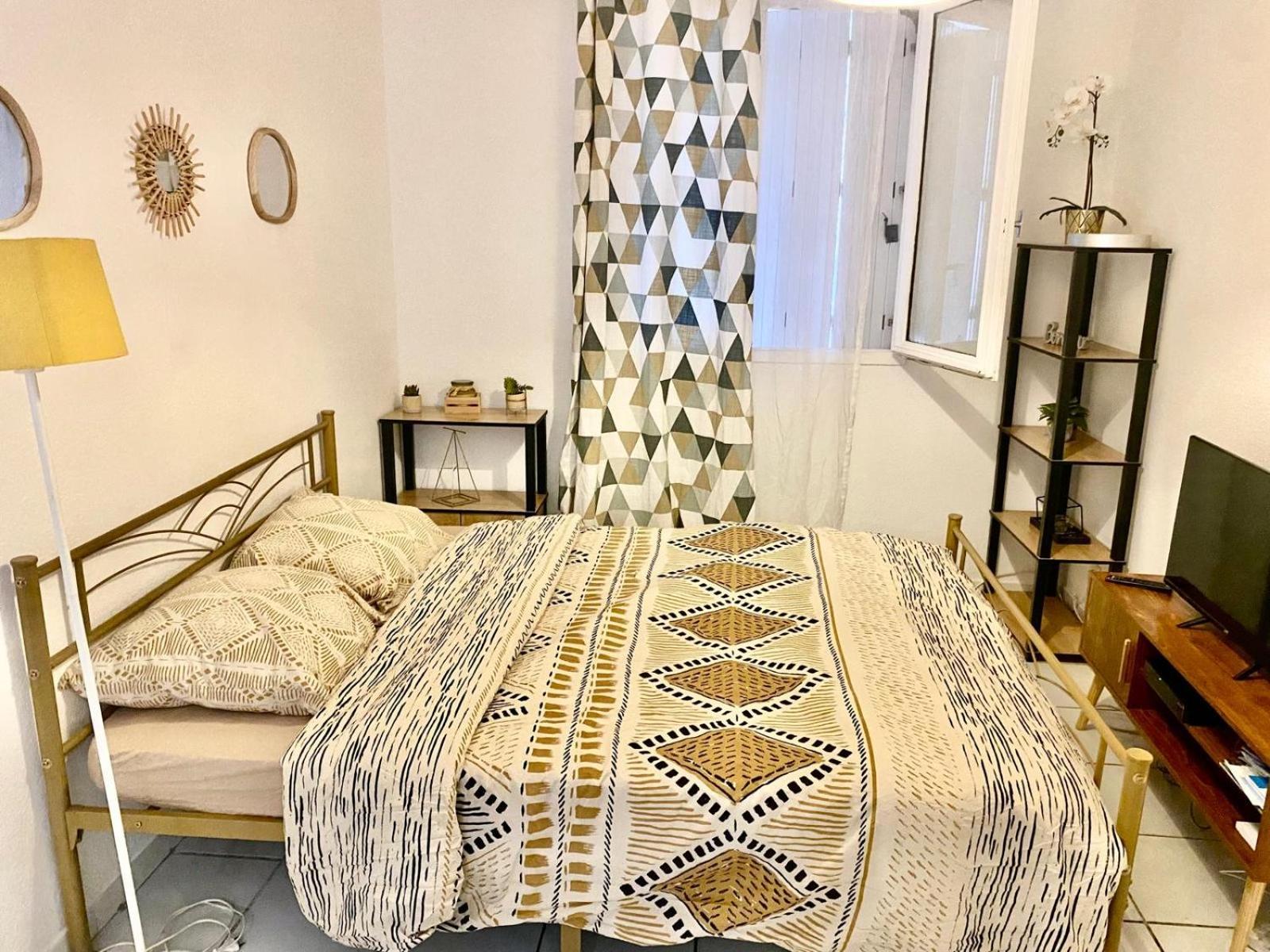Studio A 5 Mn A Pied De La Gare Saint-Roch Монпелие Екстериор снимка